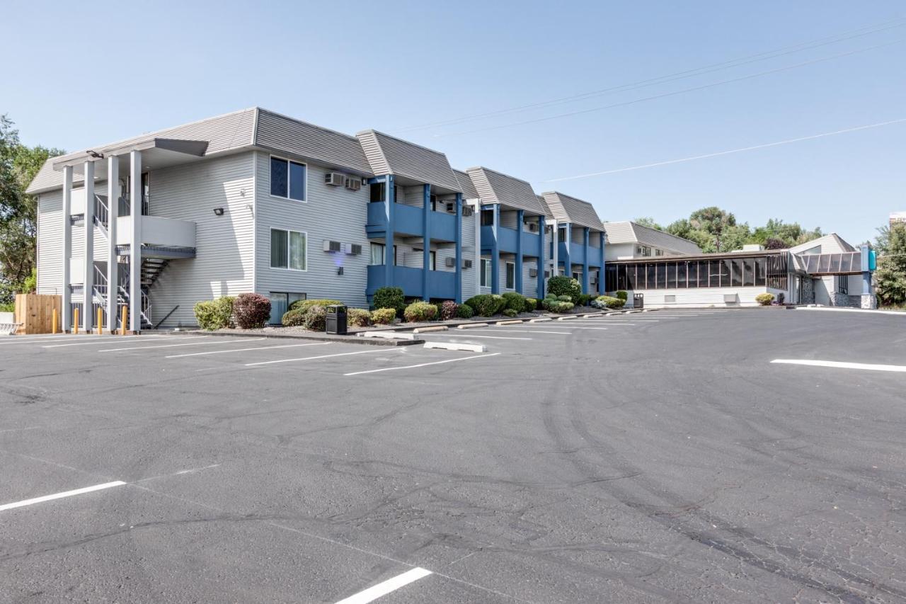 Days Inn & Suites By Wyndham Spokane Ngoại thất bức ảnh