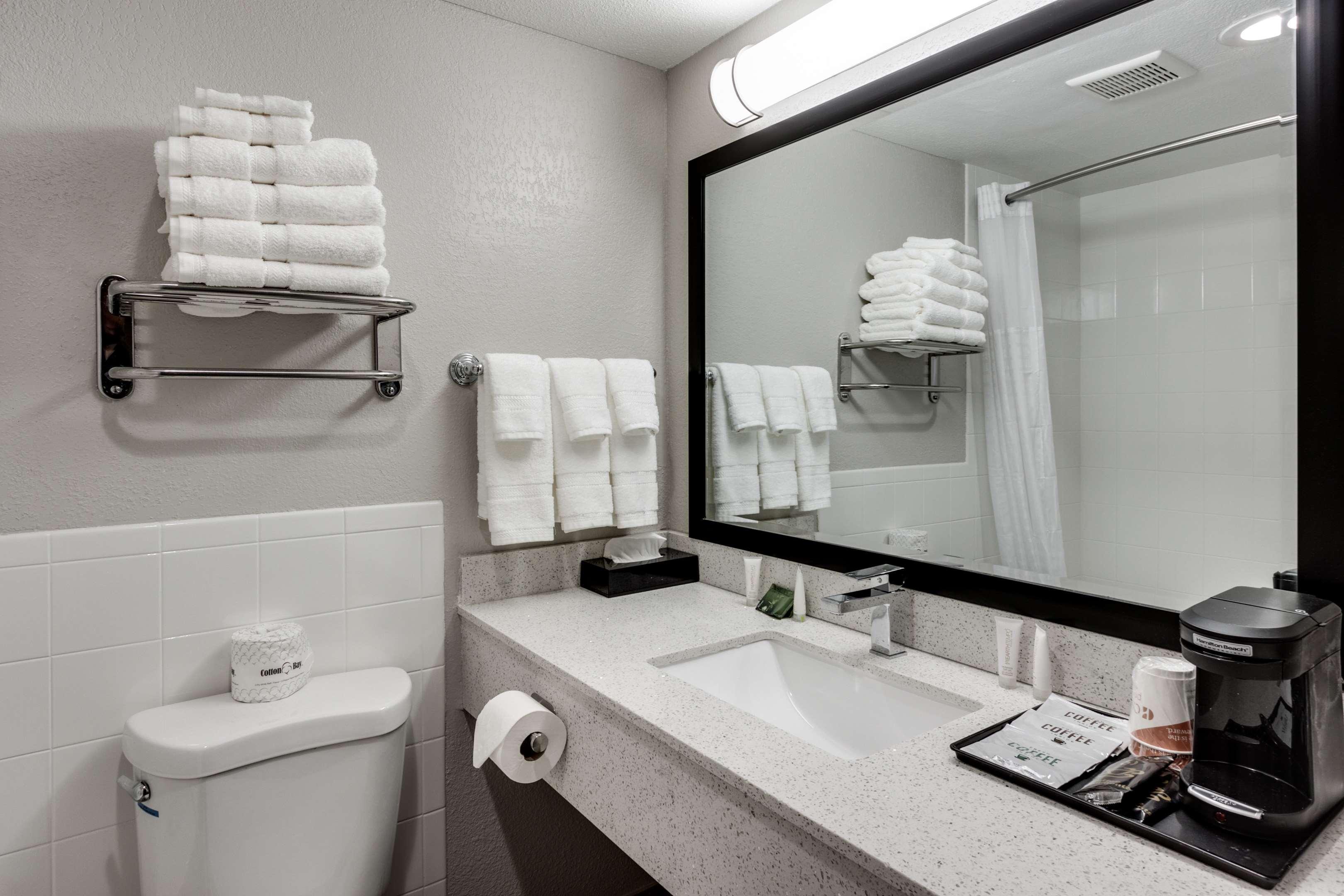 Days Inn & Suites By Wyndham Spokane Ngoại thất bức ảnh