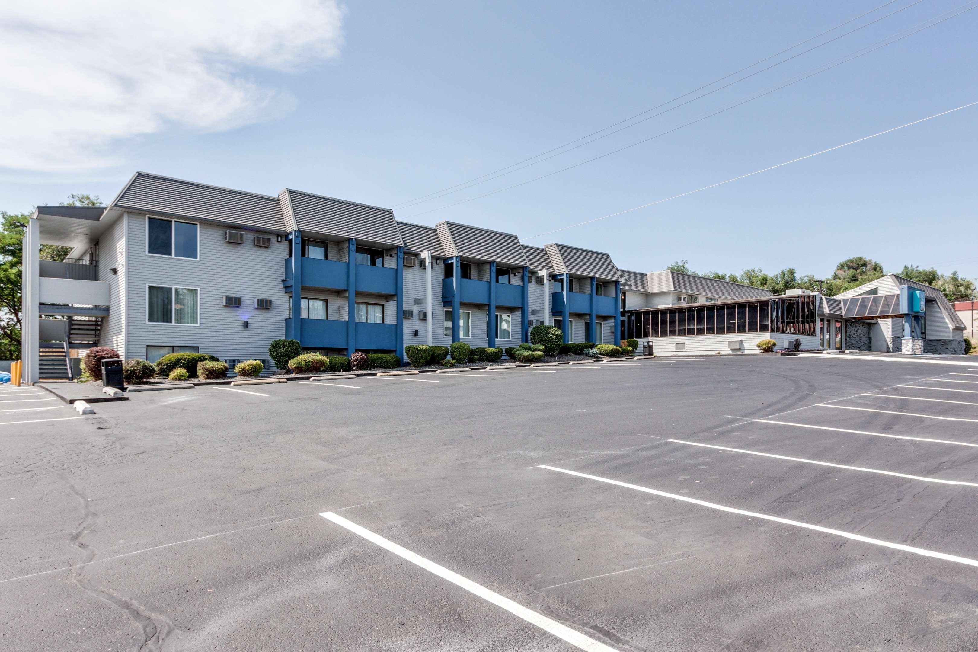 Days Inn & Suites By Wyndham Spokane Ngoại thất bức ảnh