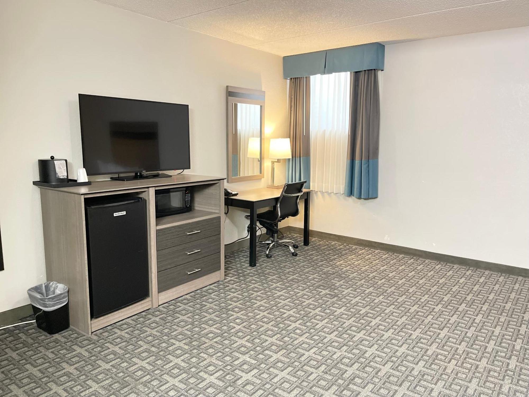 Days Inn & Suites By Wyndham Spokane Ngoại thất bức ảnh